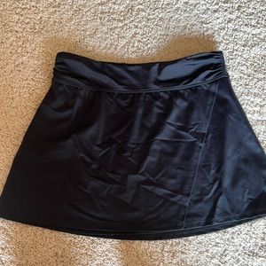 Title Nine Aquamini Skirt - Solid black